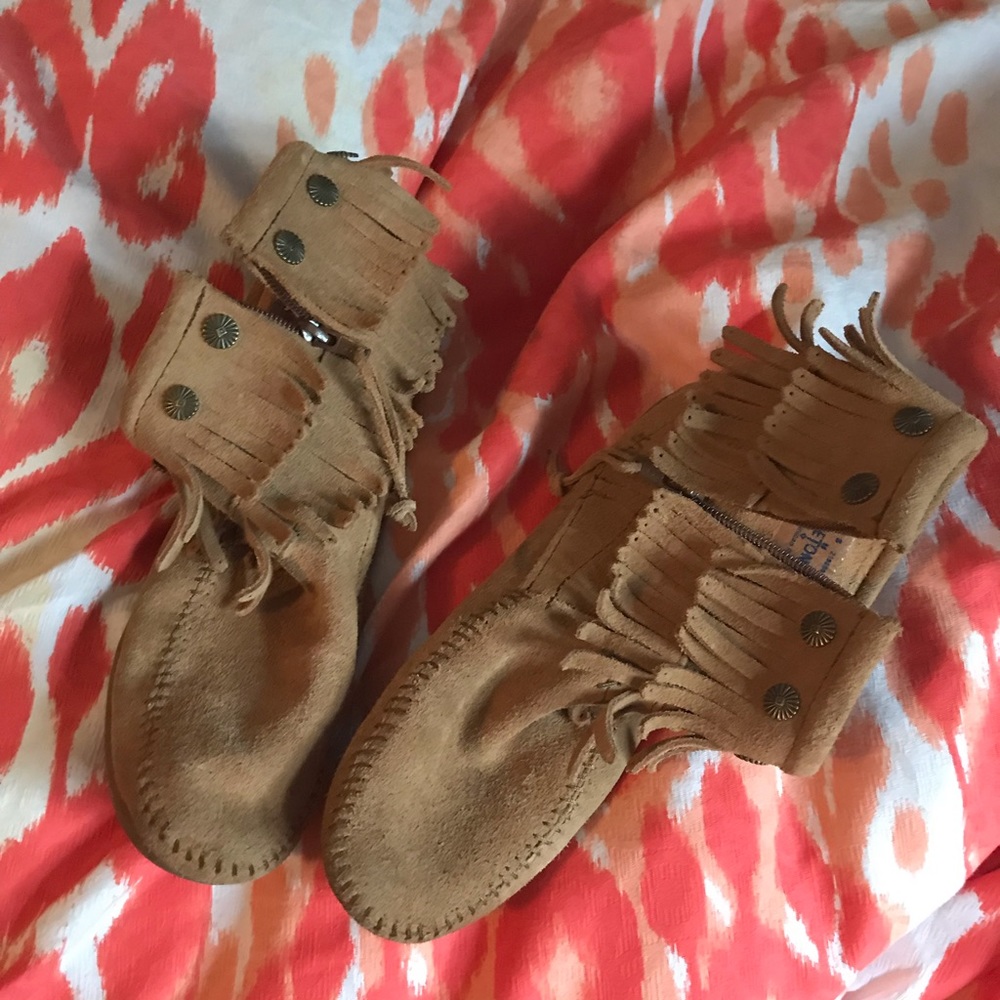 Minnetonka fringe booties